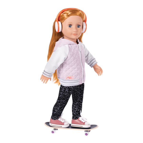 Arless wearing Fashion on Board outfit and riding skateboard
