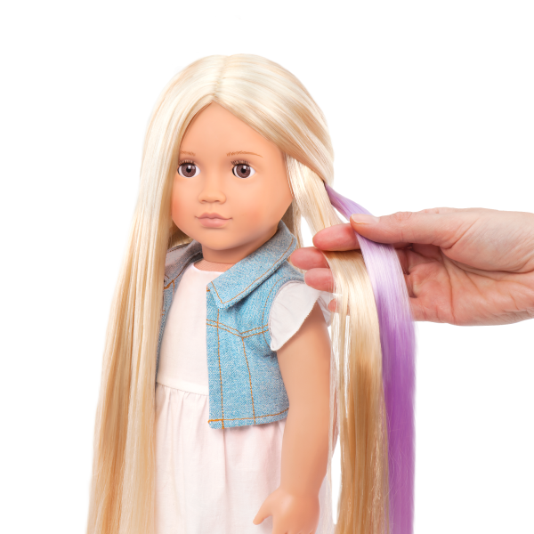 Phoebe 18-inch Hairplay Doll Streak Color